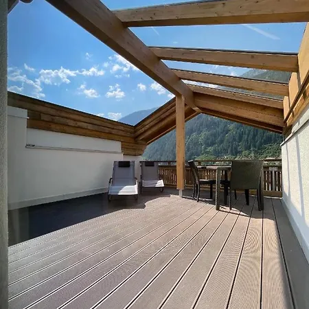 & Glueck Auf מלון 3*