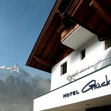 Hotel & Suites Glueck Auf 3* Mayrhofen