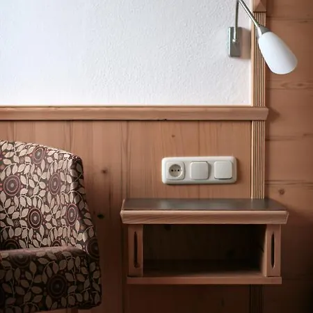 & Glueck Auf מלון