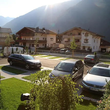 & Glueck Auf 3* מאיירהופן